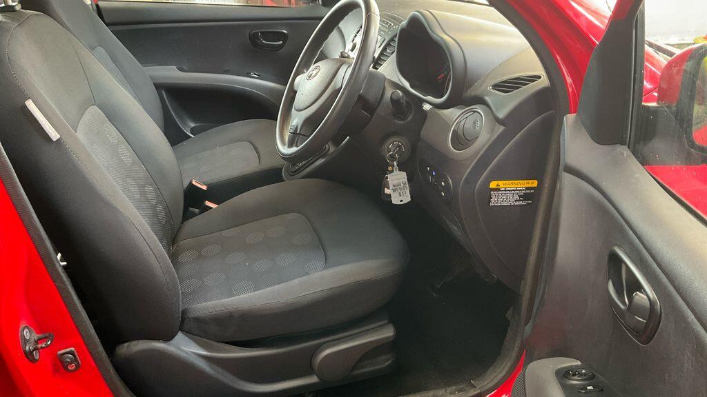 Used Hyundai i10 2010 for sale - 76735431: Photo 9