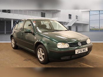 Volkswagen - Golf