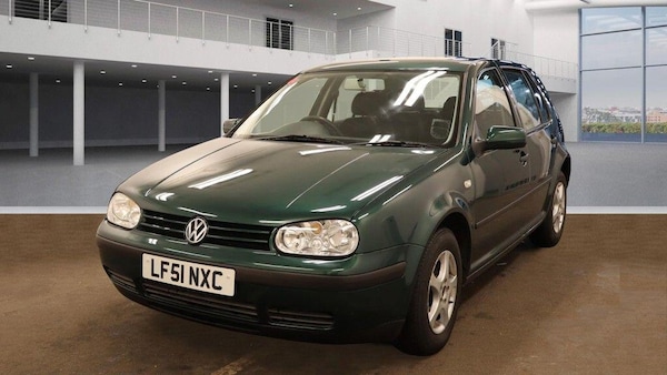 Used Volkswagen Golf 2002 for sale - 76306582: Photo 2