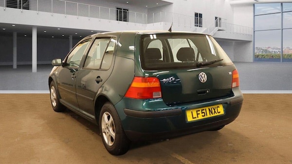 Used Volkswagen Golf 2002 for sale - 76306582: Photo 3