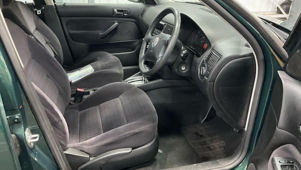 Used Volkswagen Golf 2002 for sale - 76306582: Photo 9