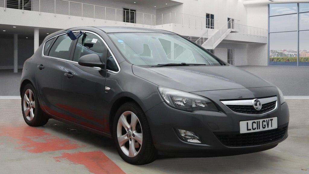 Used Vauxhall Astra for sale - 76472183: Photo 1