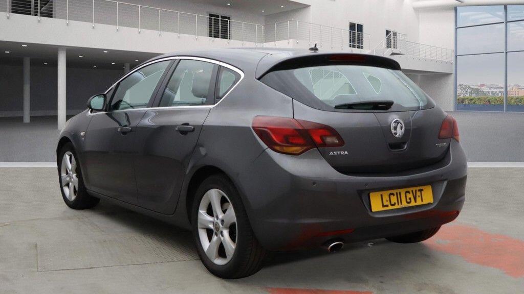 Used Vauxhall Astra for sale - 76472183: Photo 3