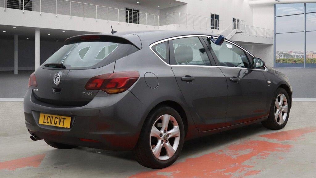 Used Vauxhall Astra for sale - 76472183: Photo 4
