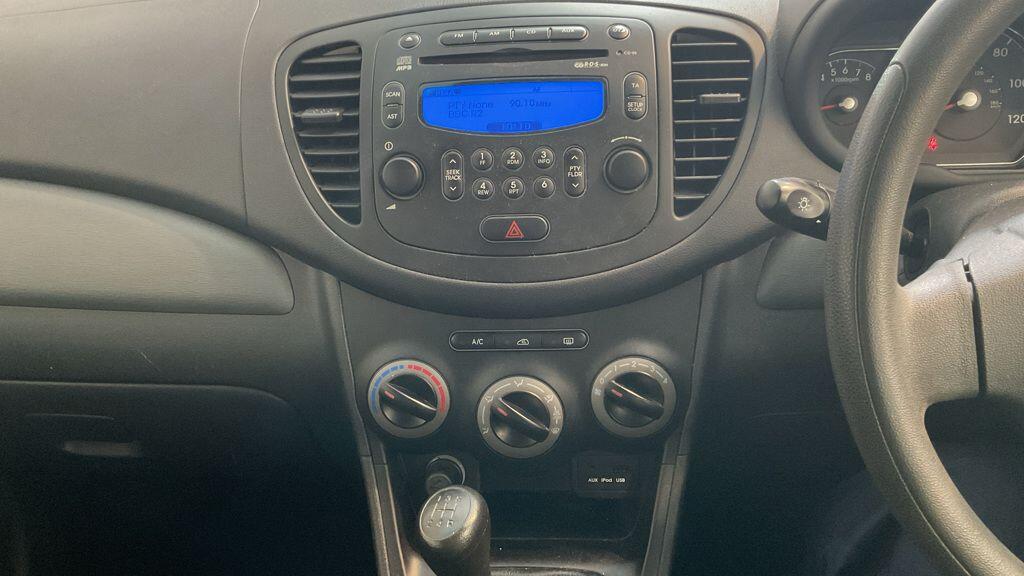 Used Hyundai i10 2014 for sale - 76473112: Photo 11