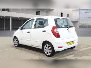 Used Hyundai i10 2014 for sale - 76473112: Photo