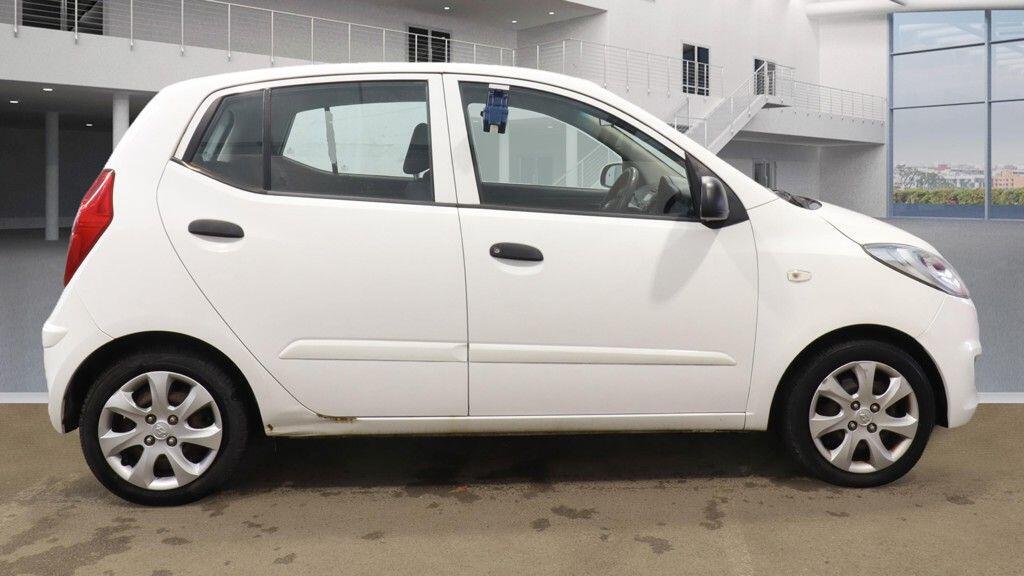 Used Hyundai i10 2014 for sale - 76473112: Photo 5