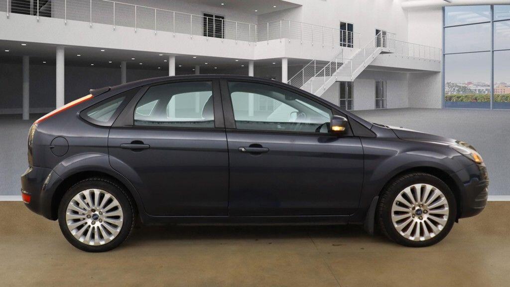 Used Ford Focus 2009 for sale - 76512588: Photo 5