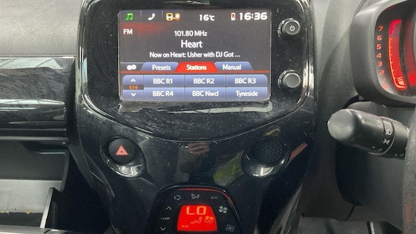 Used Toyota AYGO 2015 for sale - 76108910: Photo 11