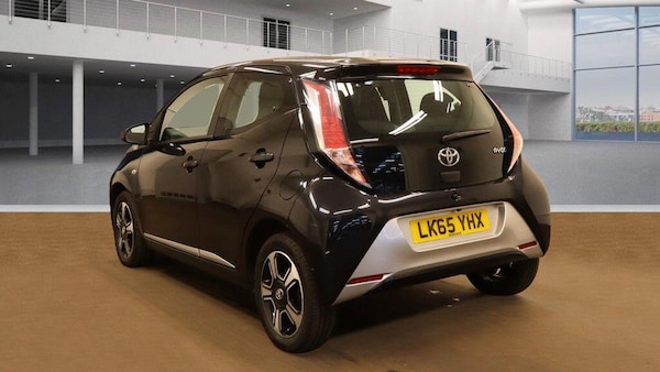 Used Toyota AYGO 2015 for sale - 76108910: Photo 3