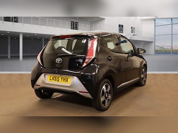Used Toyota AYGO 2015 for sale - 76108910: Photo 4