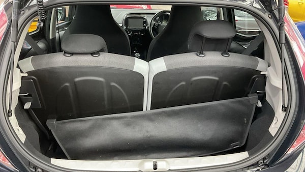 Used Toyota AYGO 2015 for sale - 76108910: Photo 7