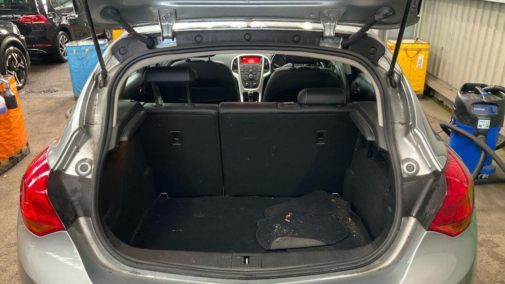 Used Vauxhall Astra 2015 for sale - 76215023: Photo 4