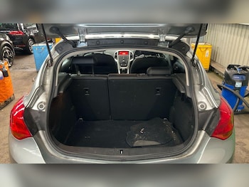 Used Vauxhall Astra 2015 for sale - 76215023: Photo