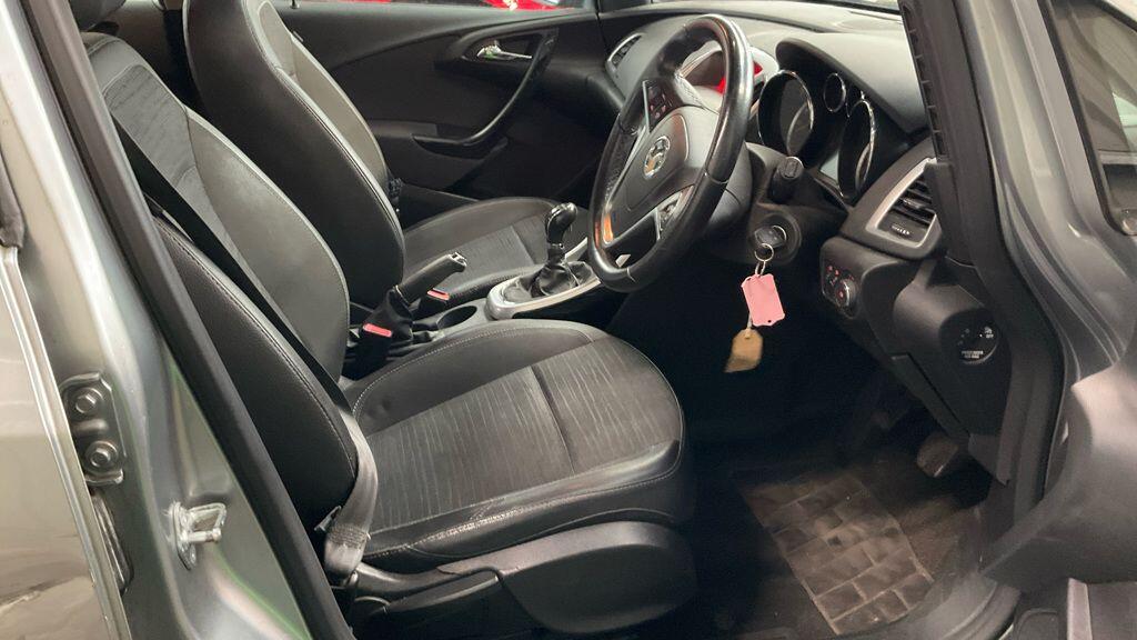 Used Vauxhall Astra 2015 for sale - 76215023: Photo 6