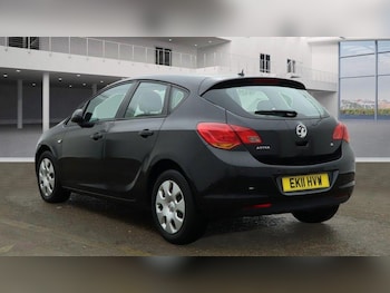 Used Vauxhall Astra 2011 for sale - 76036133: Photo