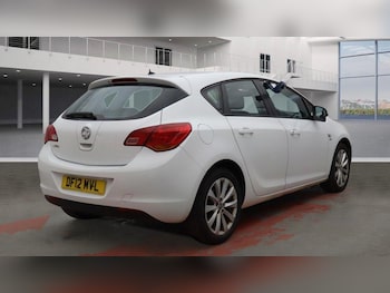 Used Vauxhall Astra 2012 for sale - 76122001: Photo