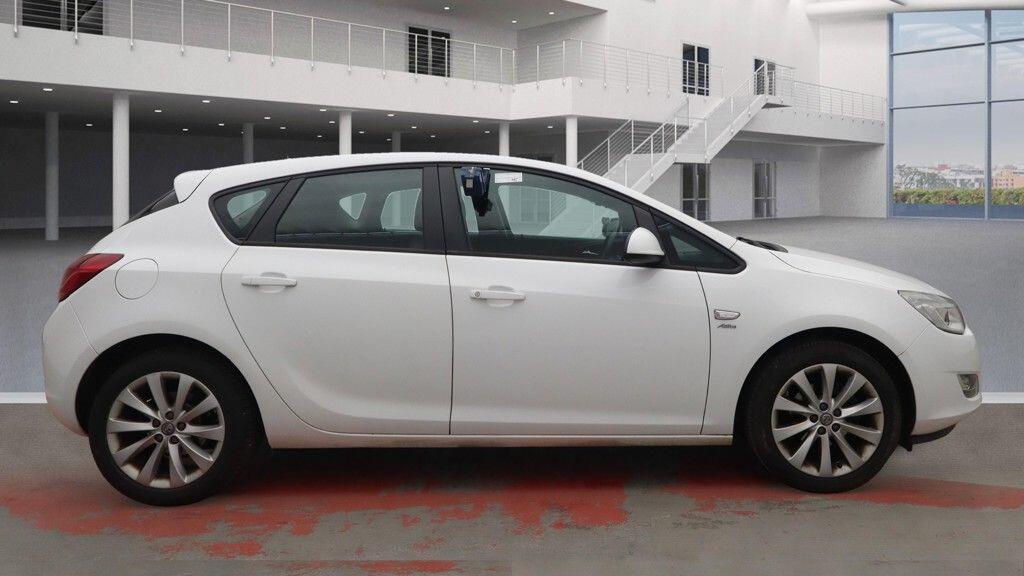 Used Vauxhall Astra 2012 for sale - 76122001: Photo 5