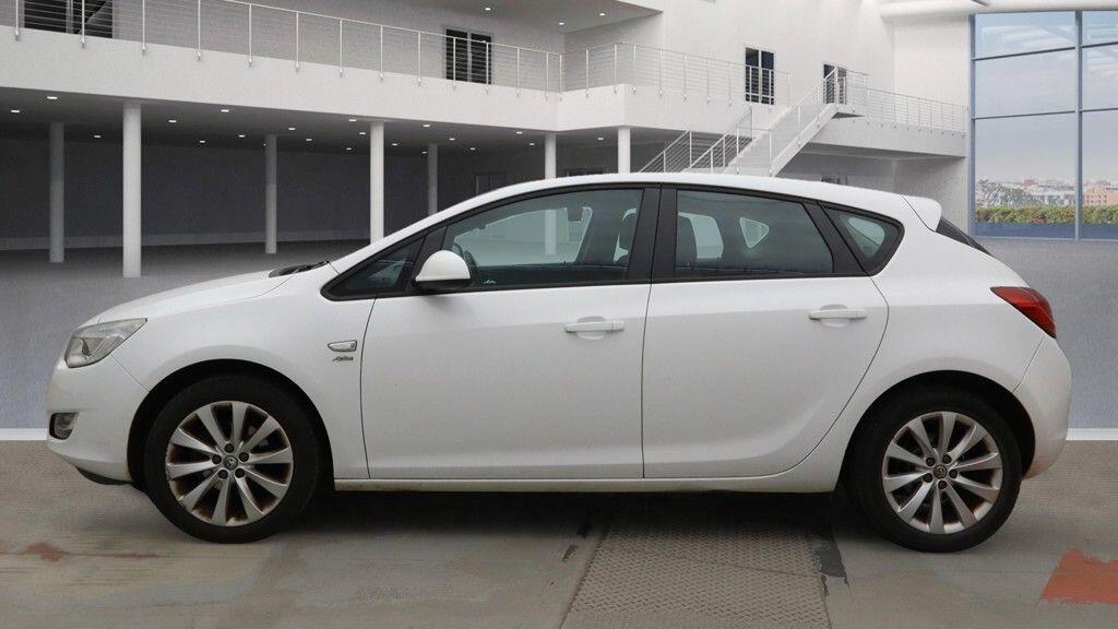 Used Vauxhall Astra 2012 for sale - 76122001: Photo 6