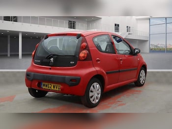 Used Peugeot 107 2013 for sale - 76226987: Photo 4