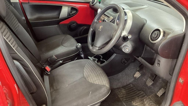 Used Peugeot 107 2013 for sale - 76226987: Photo 9