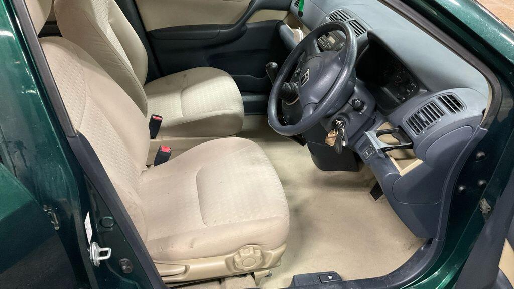 Used Honda Civic 2001 for sale - 76850200: Photo 9