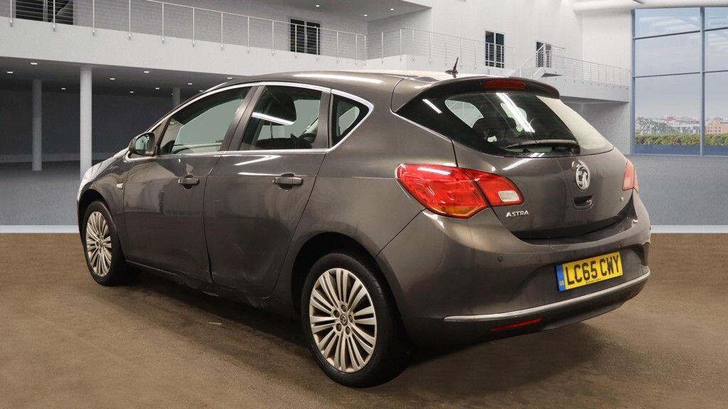 Used Vauxhall Astra 2015 for sale - 76215097: Photo 3