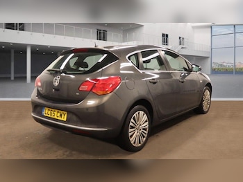 Used Vauxhall Astra 2015 for sale - 76215097: Photo 4