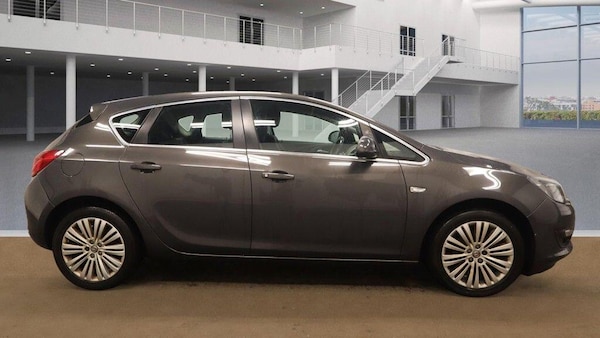 Used Vauxhall Astra 2015 for sale - 76215097: Photo 5