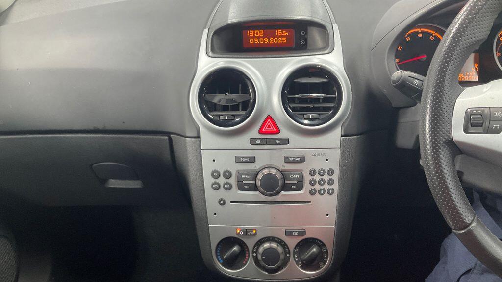 Used Vauxhall Corsa 2010 for sale - 76099296: Photo 11