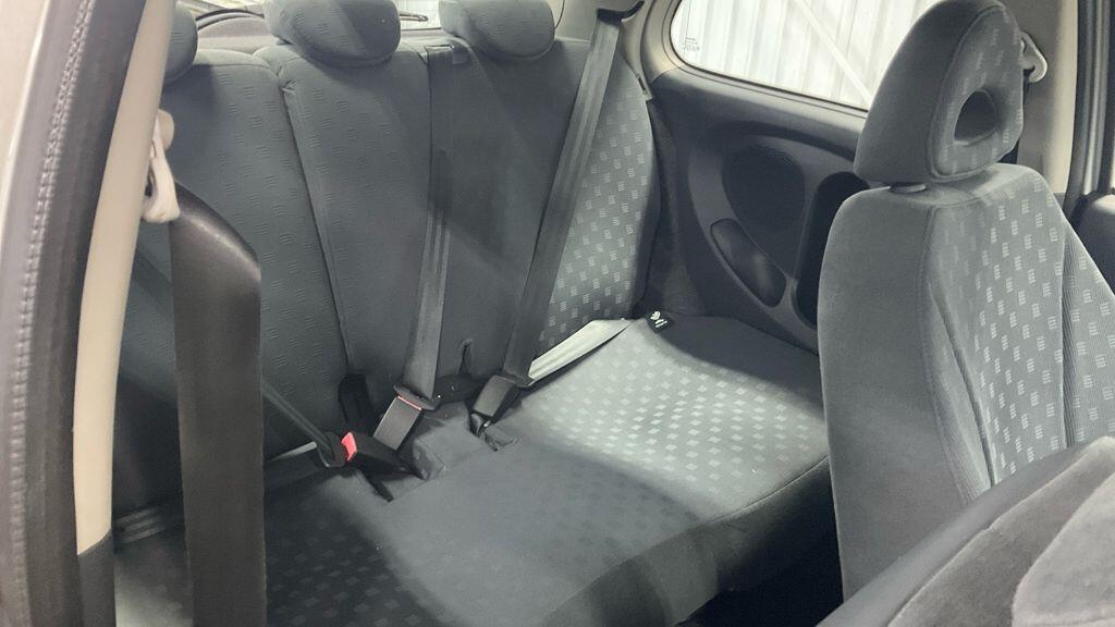 Used Nissan Micra 2004 for sale - 76214357: Photo 8