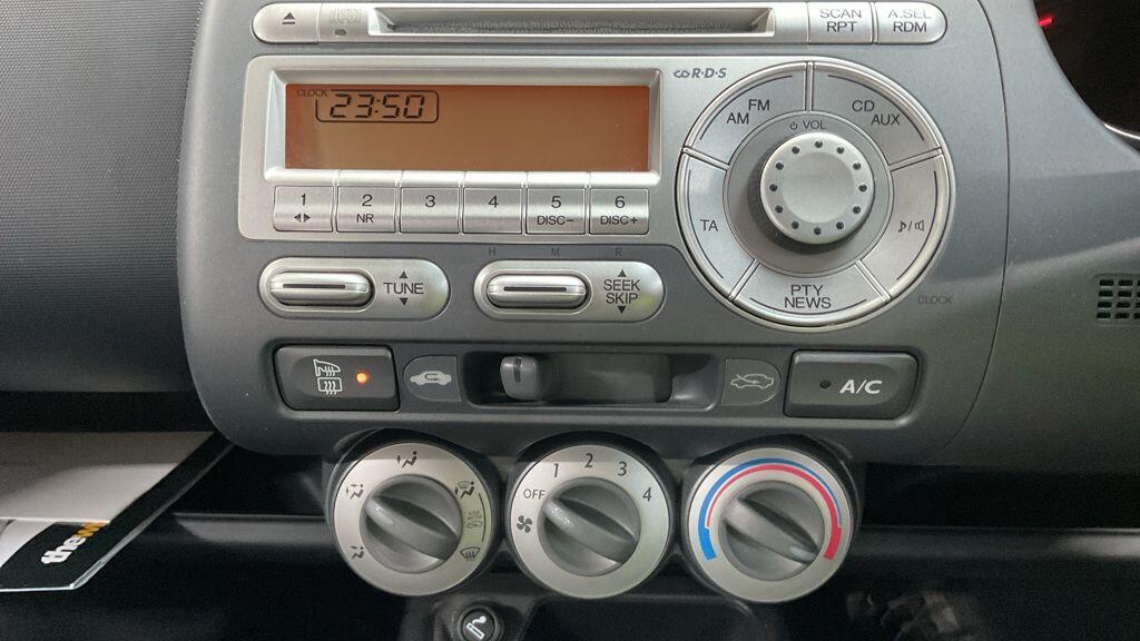 Used Honda Jazz 2008 for sale - 76136245: Photo 11