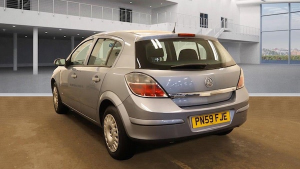 Used Vauxhall Astra 2009 for sale - 76214638: Photo 3