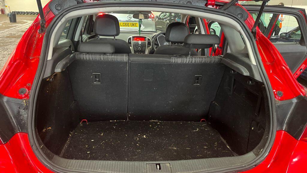 Used Vauxhall Astra 2011 for sale - 76226203: Photo 7