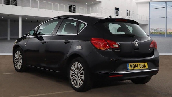 Used Vauxhall Astra 2014 for sale - 76215407: Photo 3