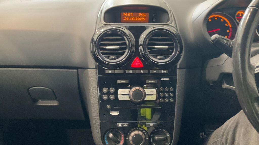 Used Vauxhall Corsa 2010 for sale - 76472185: Photo 11