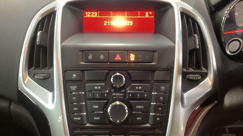 Used Vauxhall Astra 2015 for sale - 76727544: Photo 11