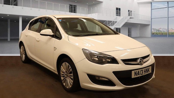 Used Vauxhall Astra 2013 for sale - 76294795: Photo 1