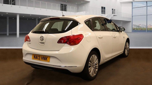 Used Vauxhall Astra 2013 for sale - 76294795: Photo 4