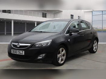 Used Vauxhall Astra 2010 for sale - 76214791: Photo 2