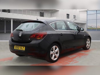 Used Vauxhall Astra 2010 for sale - 76214791: Photo 4
