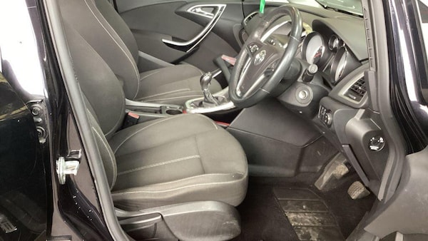 Used Vauxhall Astra 2010 for sale - 76214791: Photo 9