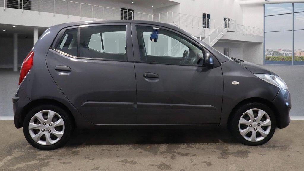 Used Hyundai i10 2012 for sale - 76472715: Photo 5
