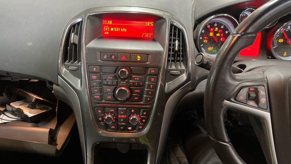 Used Vauxhall Astra 2014 for sale - 76307024: Photo 11