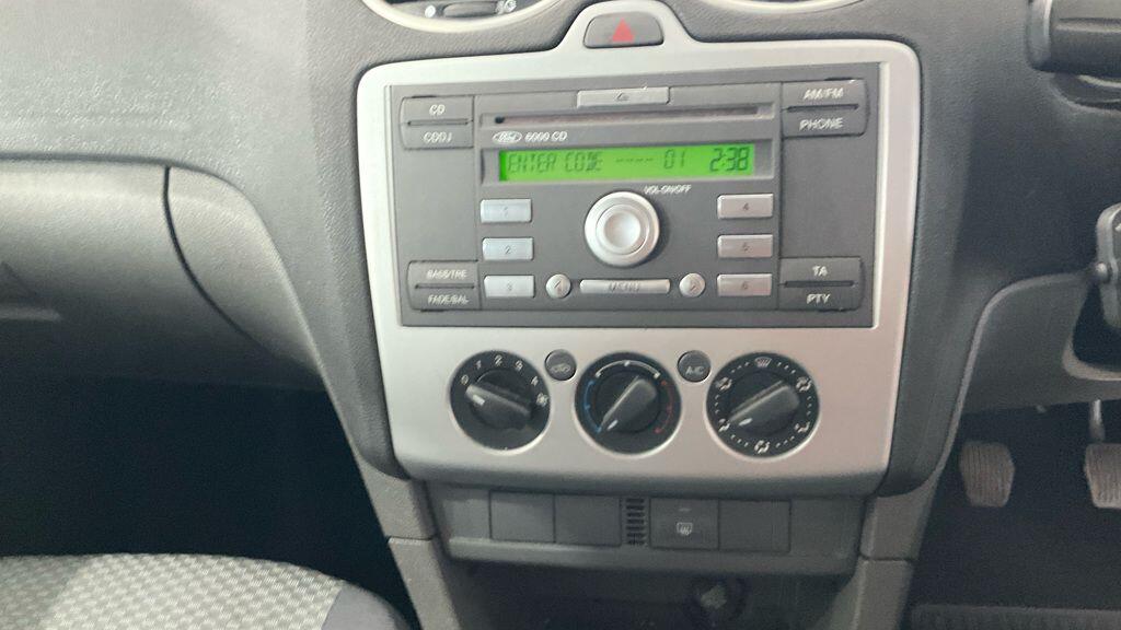 Used Ford Focus 2005 for sale - 76136524: Photo 11