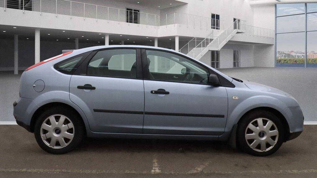 Used Ford Focus 2005 for sale - 76136524: Photo 5