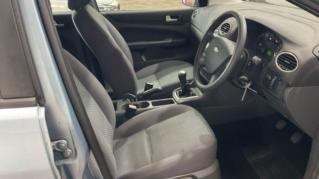 Used Ford Focus 2005 for sale - 76136524: Photo 9