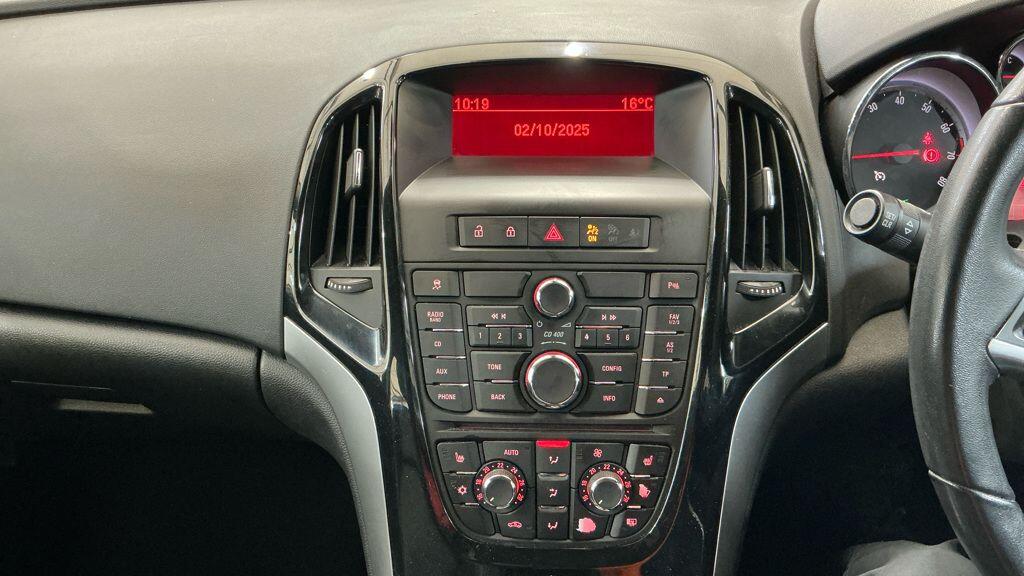 Used Vauxhall Astra 2015 for sale - 76215564: Photo 11