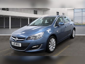 Used Vauxhall Astra 2015 for sale - 76215564: Photo 2