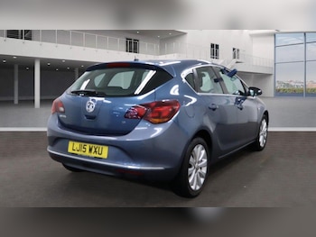 Used Vauxhall Astra 2015 for sale - 76215564: Photo 4